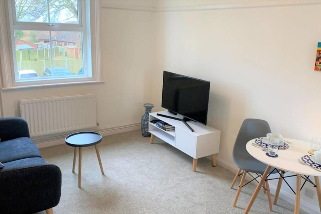 Coastal Corner Apartment Мандсли Екстериор снимка